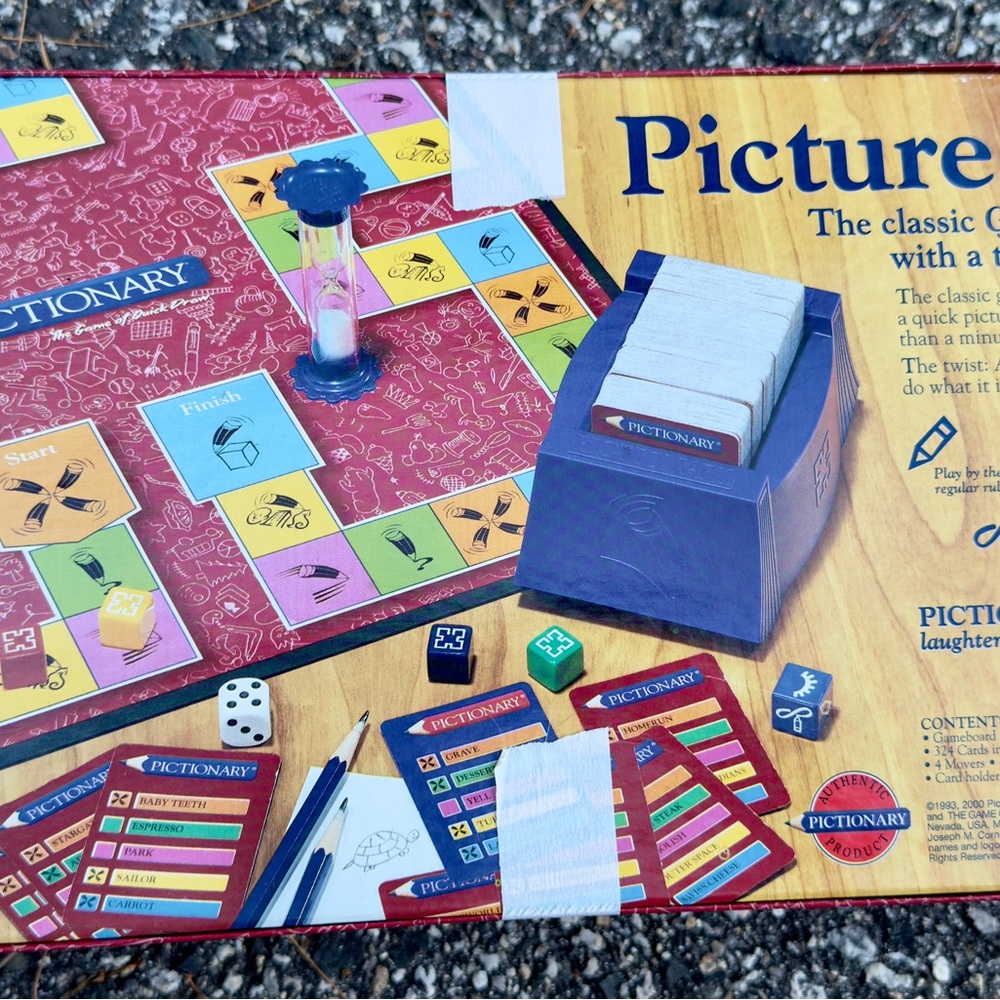 Pictionary Board Game - Picture 4 of 4